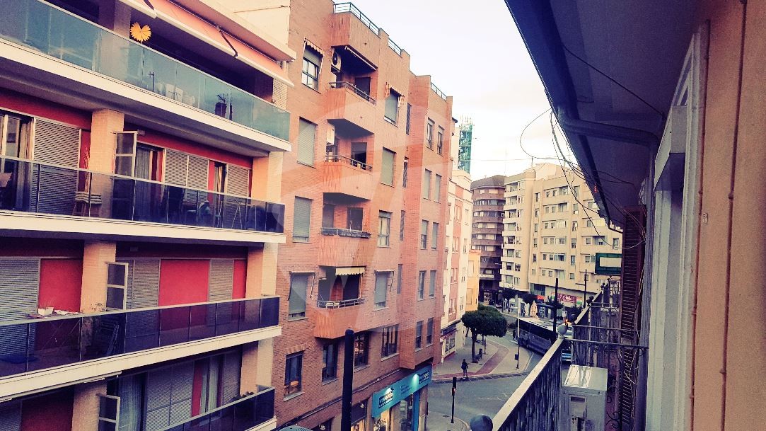 balcony right – fixed